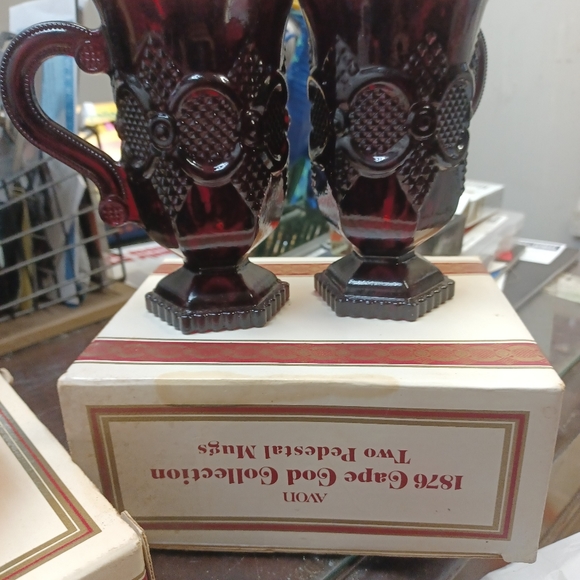 Avon 1876 Cape Cod Collection - Picture 8 of 14